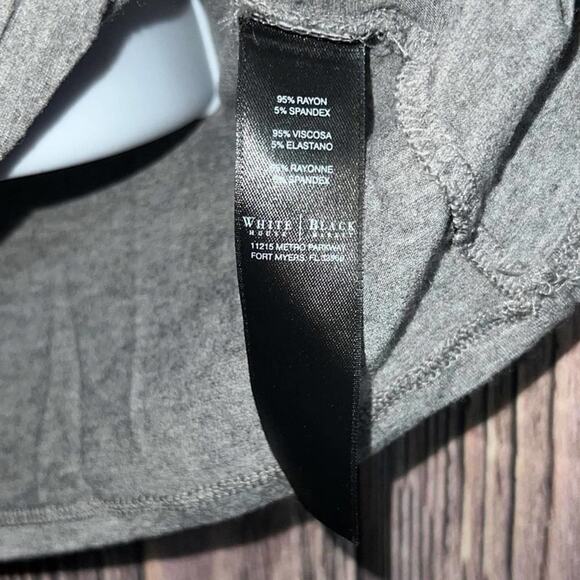 White House black market women’s gray tank size small - Picture 5 of 7